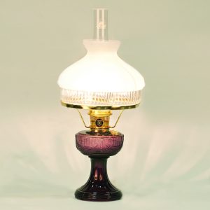 100007441-lincoln-drape-amethyst-table-lamp-w-brass-model-12-white-over-crystal-10-in-glass-shade